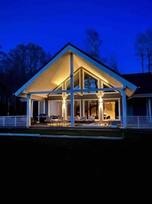 Modern Villa With Sauna & Hot Tub Hiiumaa 外观 照片